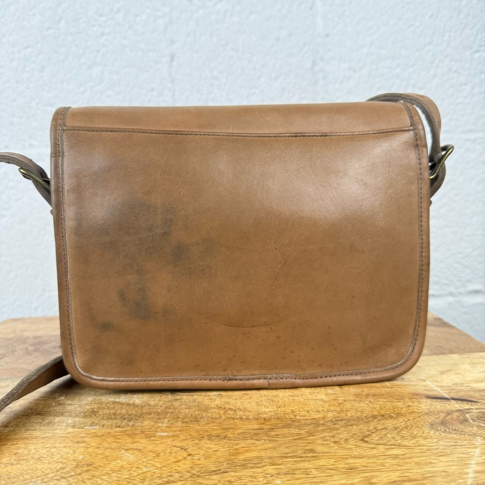 Vintage Coach Medium Saddle Pouch Crossbody Glove-Tanned Leather – Made in NYC - Picture 3 of 16